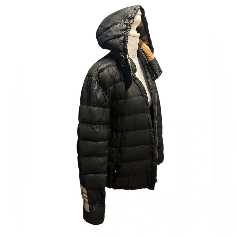 Burberry Men's Black Puffer Jacket size M